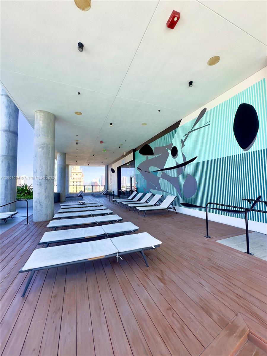 398 NE 5th St #2114 Miami, FL 33132