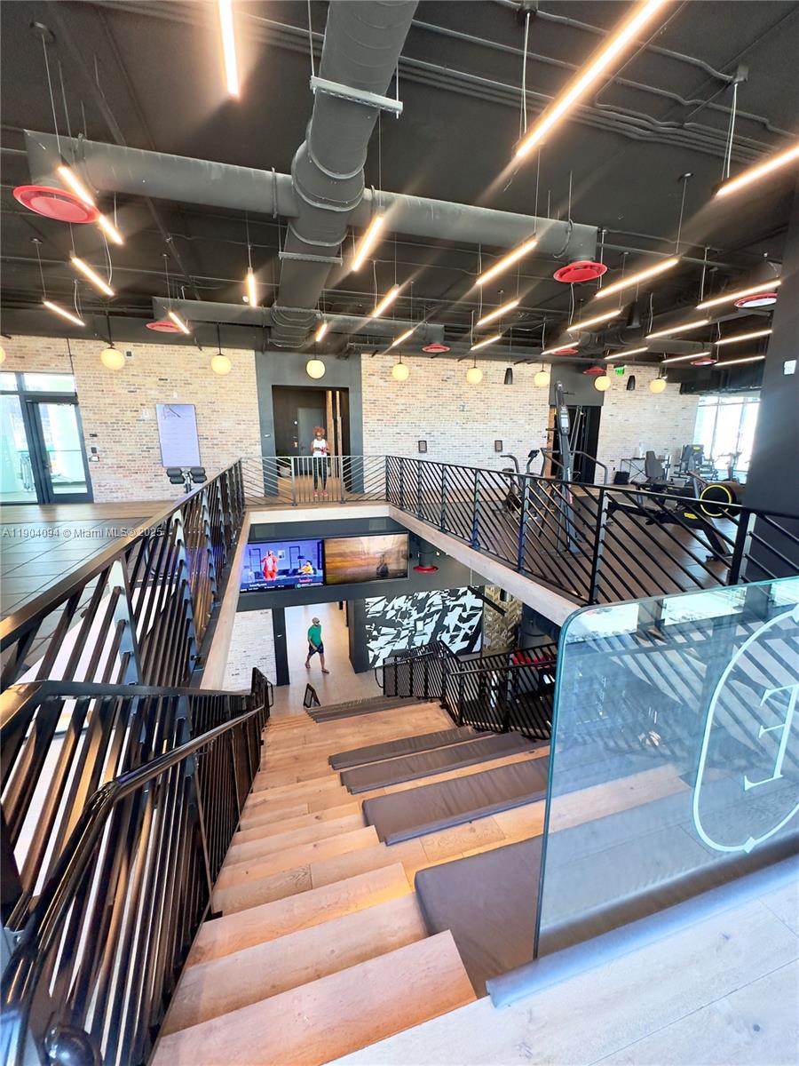 398 NE 5th St #2114 Miami, FL 33132