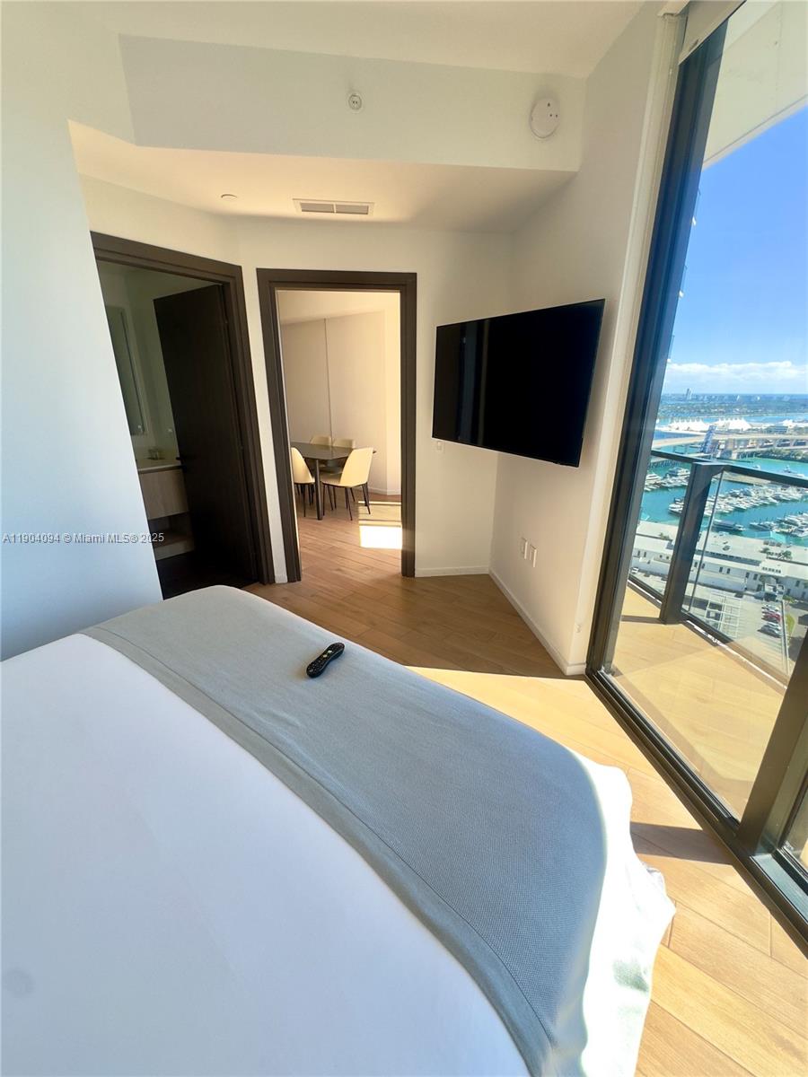 398 NE 5th St #2114 Miami, FL 33132