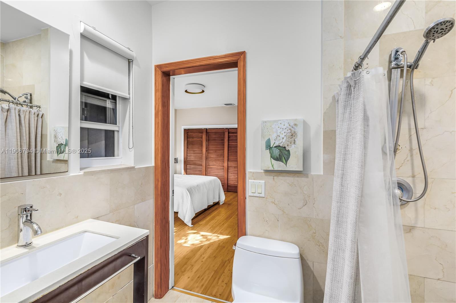 9457 Carlyle Ave Surfside, FL 33154