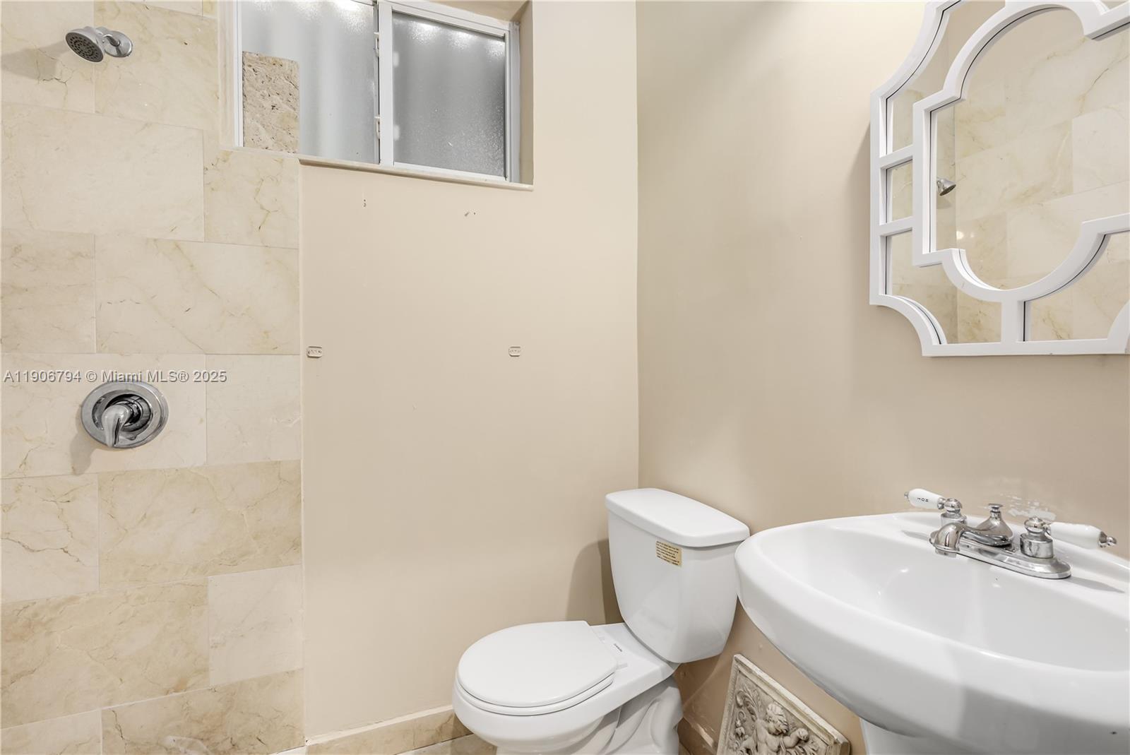 9457 Carlyle Ave Surfside, FL 33154