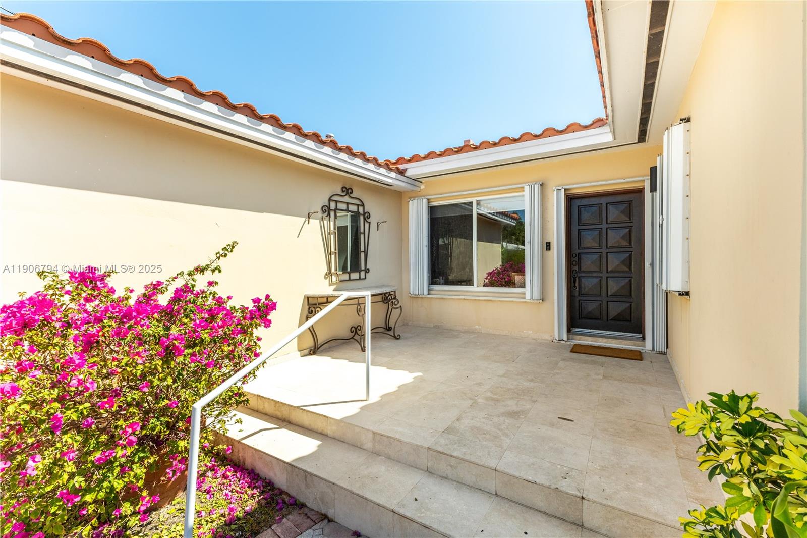 9457 Carlyle Ave Surfside, FL 33154