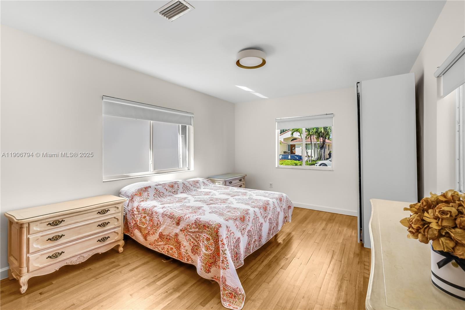 9457 Carlyle Ave Surfside, FL 33154