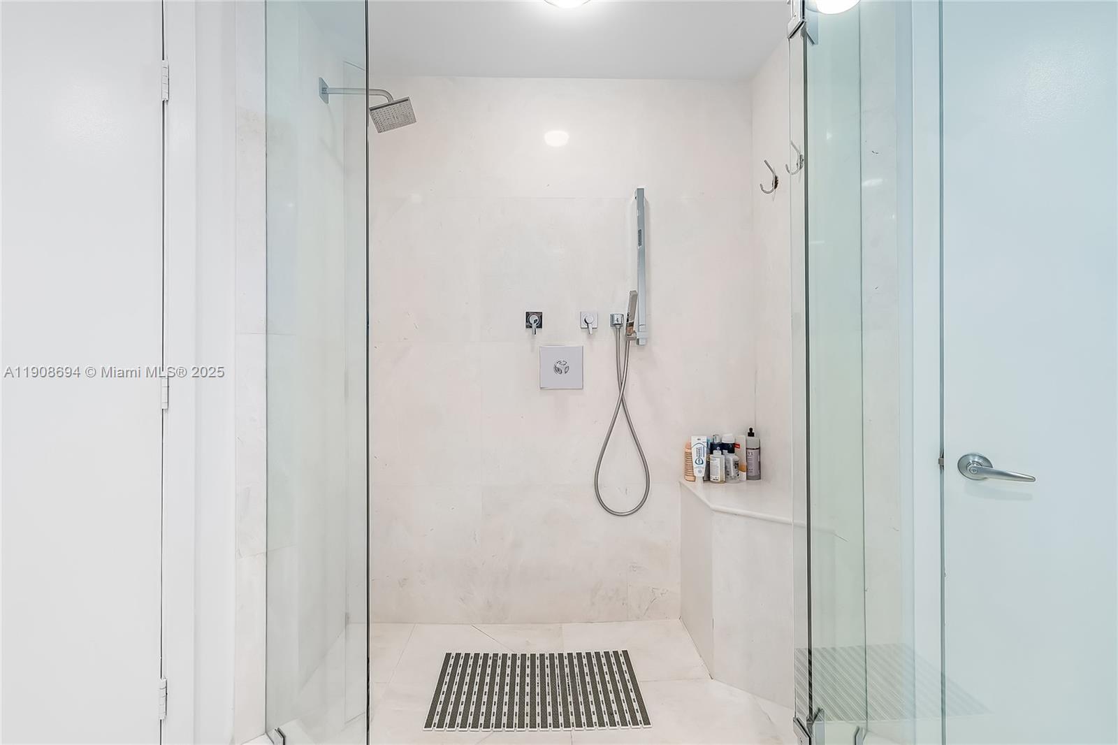 image MARINA PALMS23