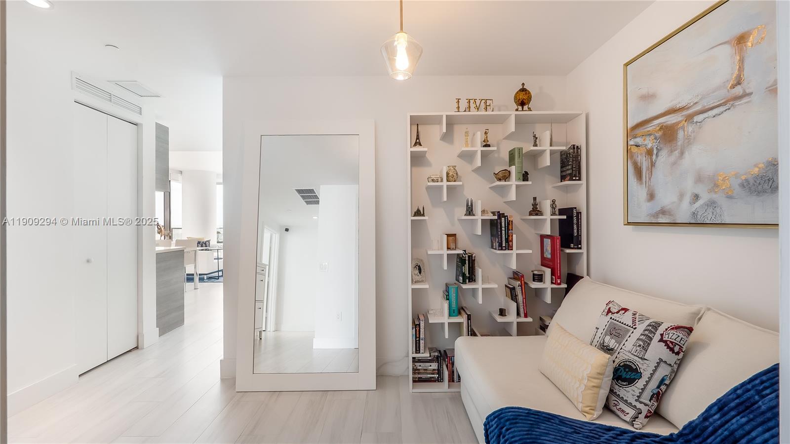 650 NE 32nd St #3807 Miami, FL 33137