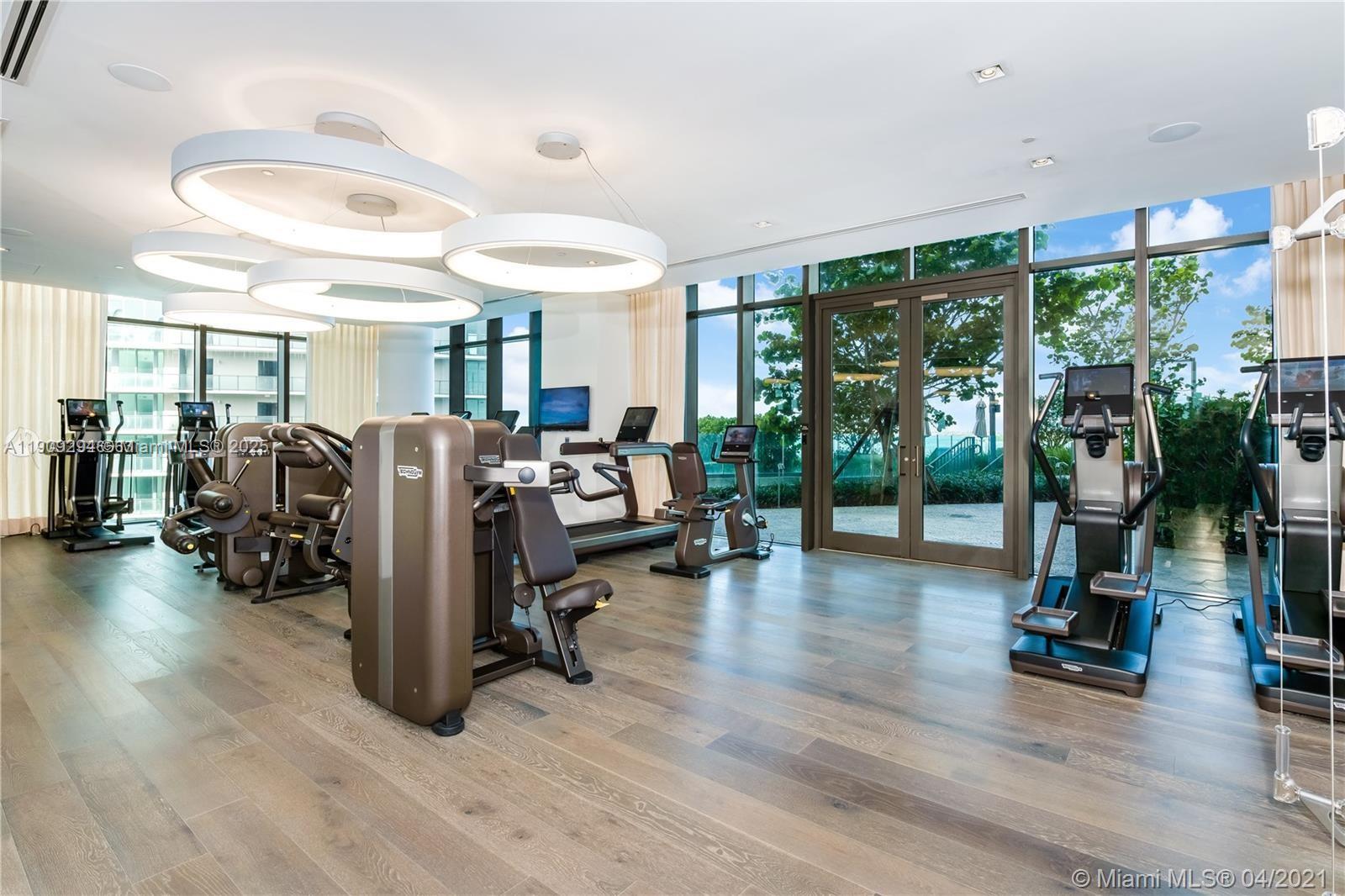 650 NE 32nd St #3807 Miami, FL 33137