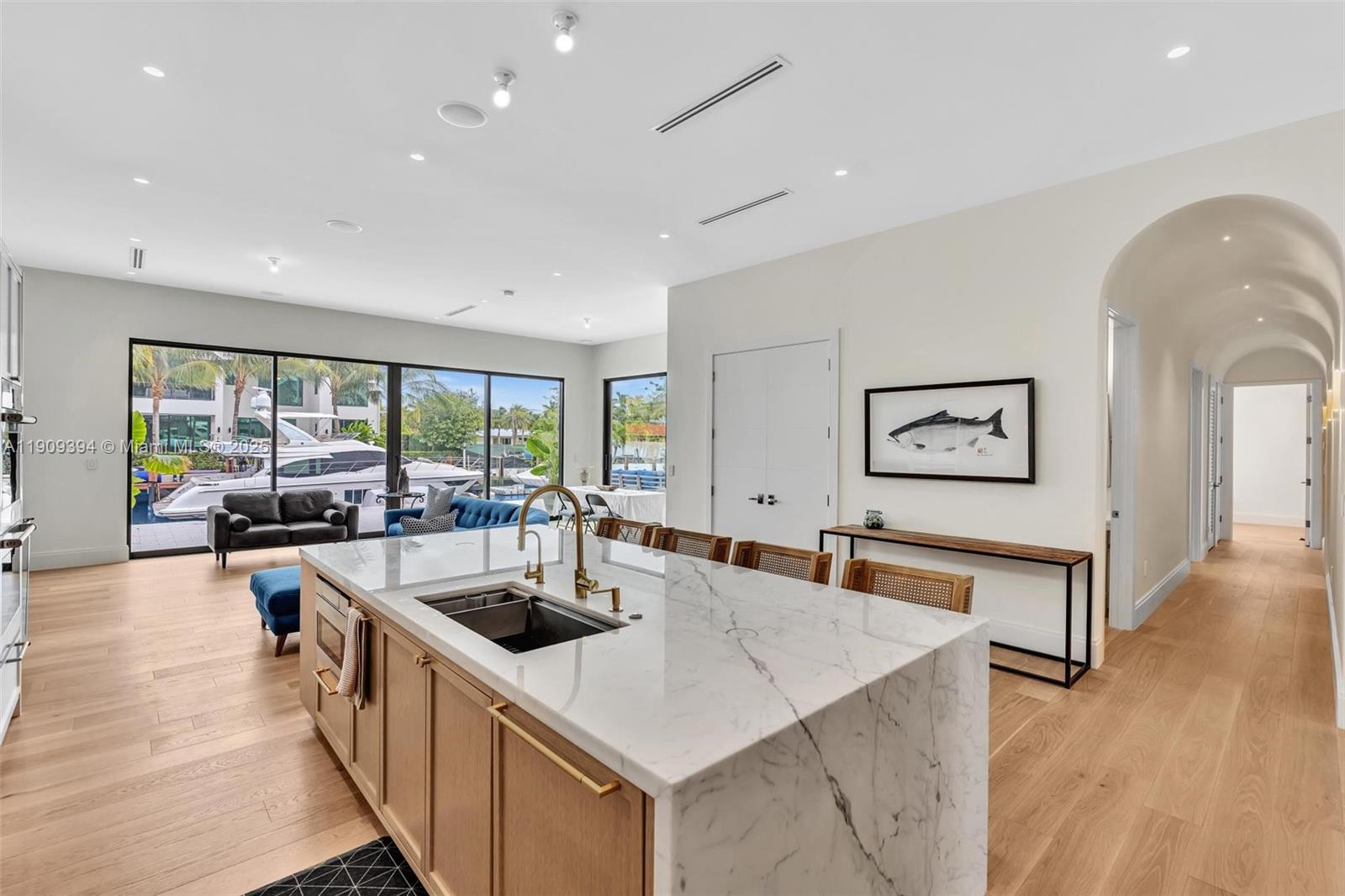 13045 Coronado Ter North Miami, FL 33181