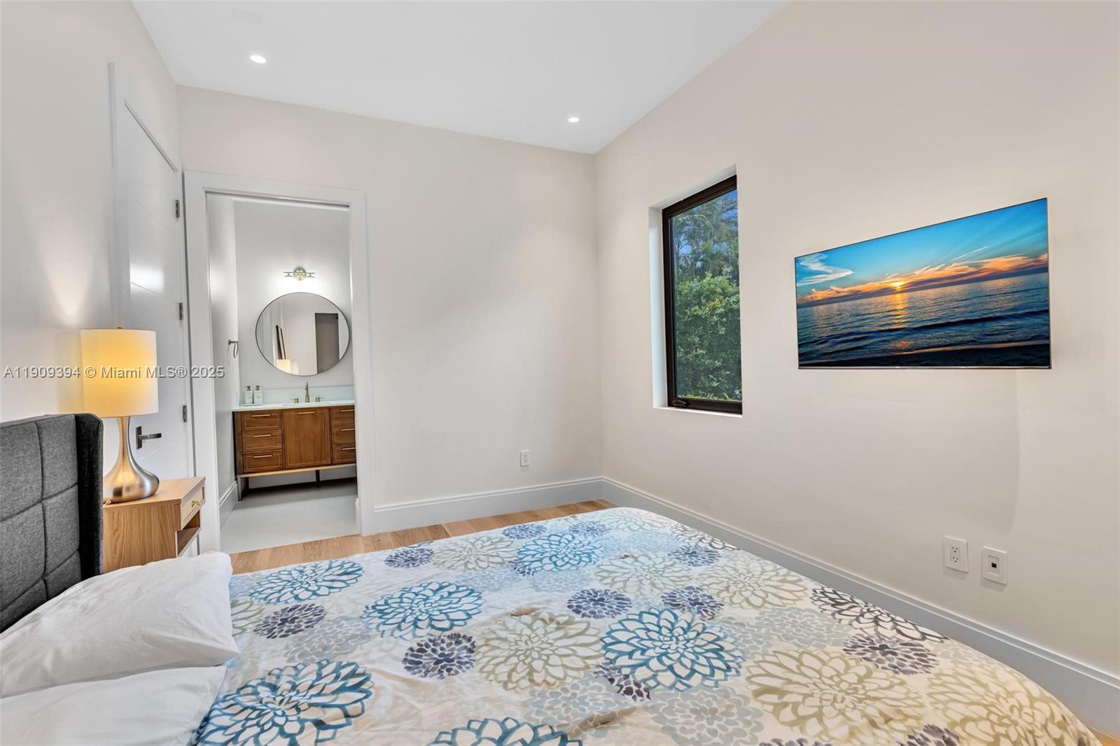 13045 Coronado Ter North Miami, FL 33181