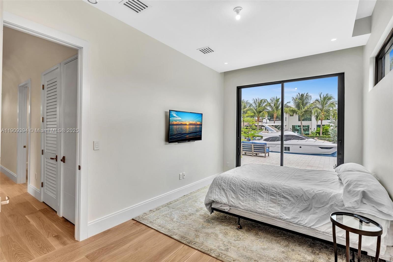 13045 Coronado Ter North Miami, FL 33181