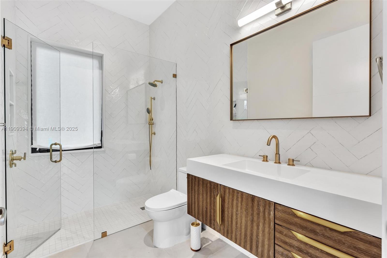 13045 Coronado Ter North Miami, FL 33181