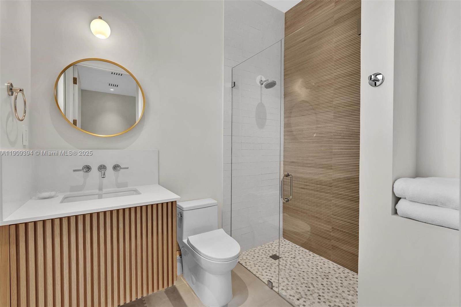 13045 Coronado Ter North Miami, FL 33181