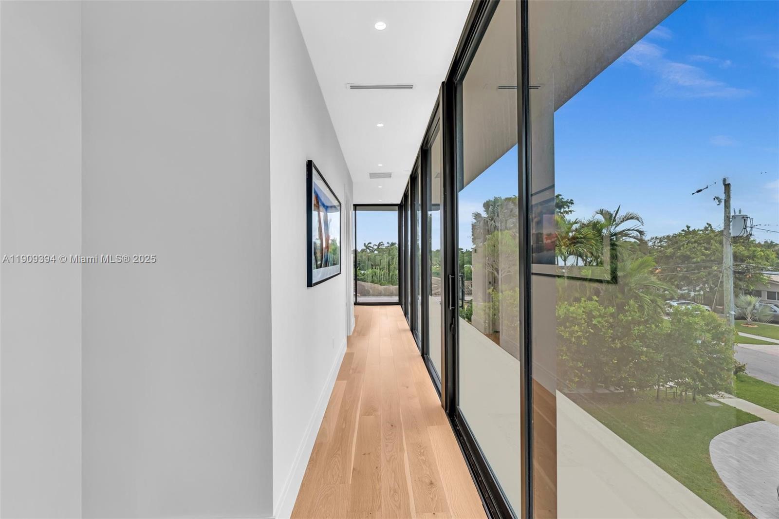 13045 Coronado Ter North Miami, FL 33181