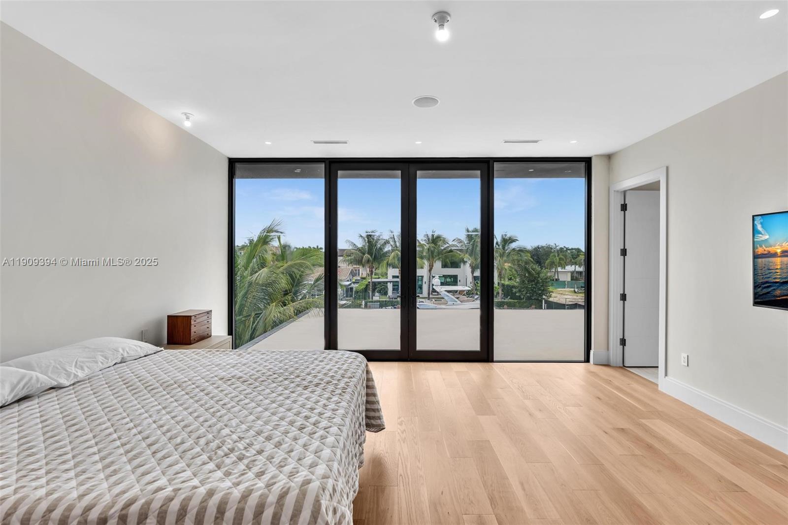 13045 Coronado Ter North Miami, FL 33181