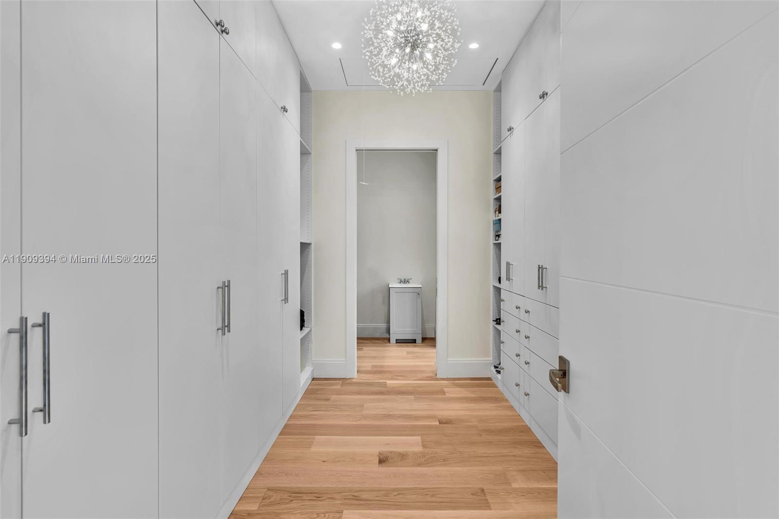 13045 Coronado Ter North Miami, FL 33181