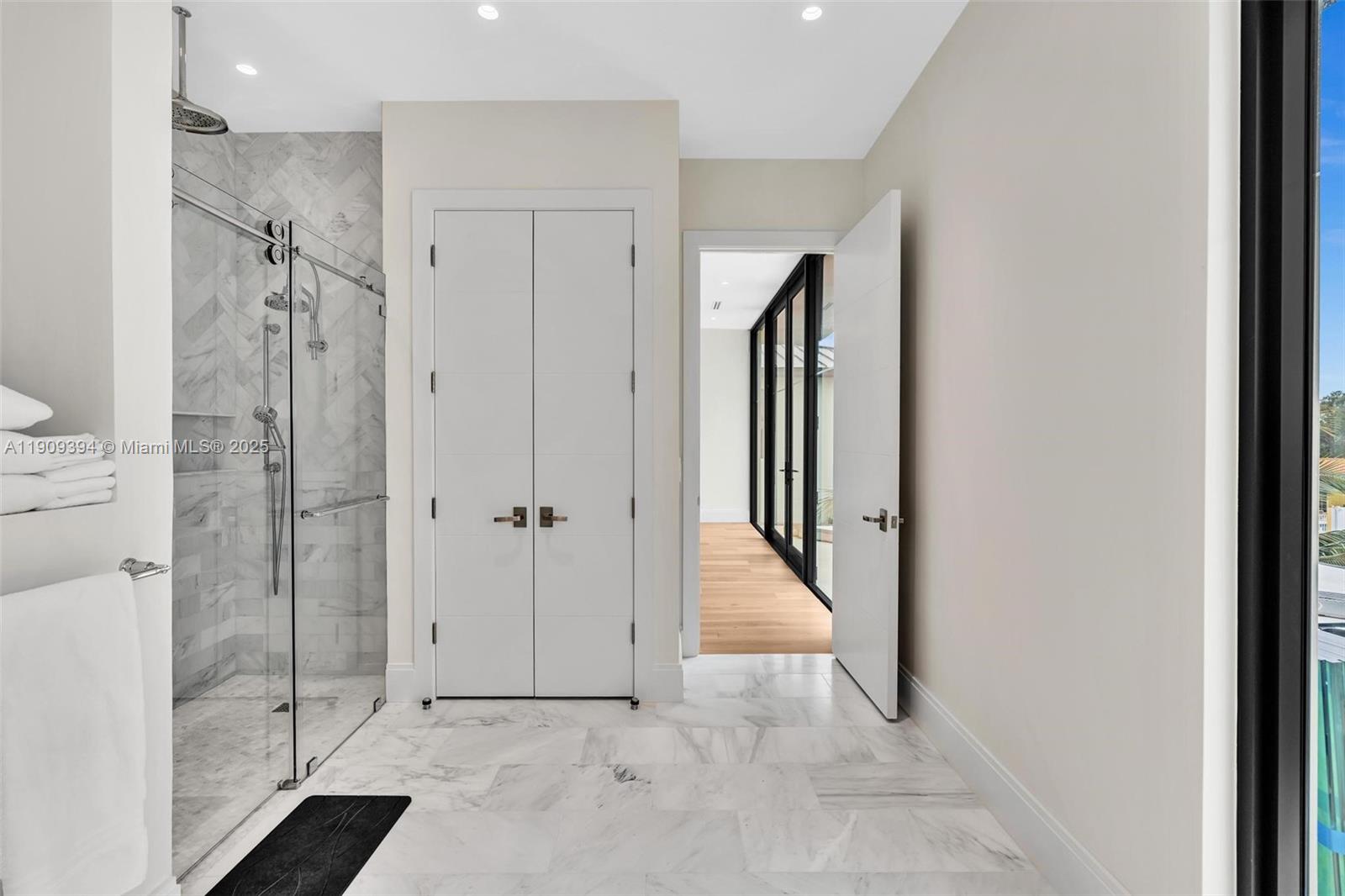 13045 Coronado Ter North Miami, FL 33181