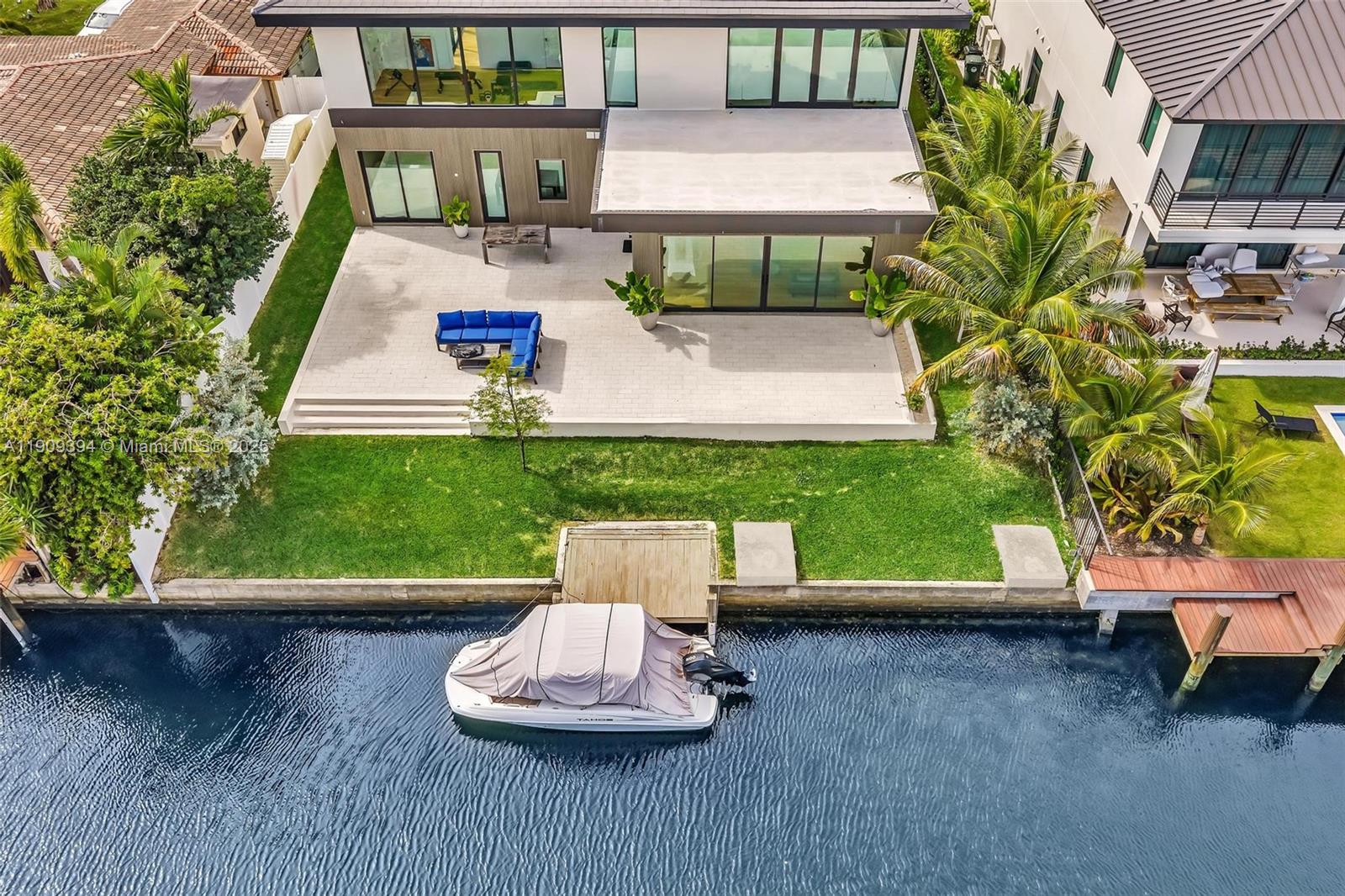 13045 Coronado Ter North Miami, FL 33181