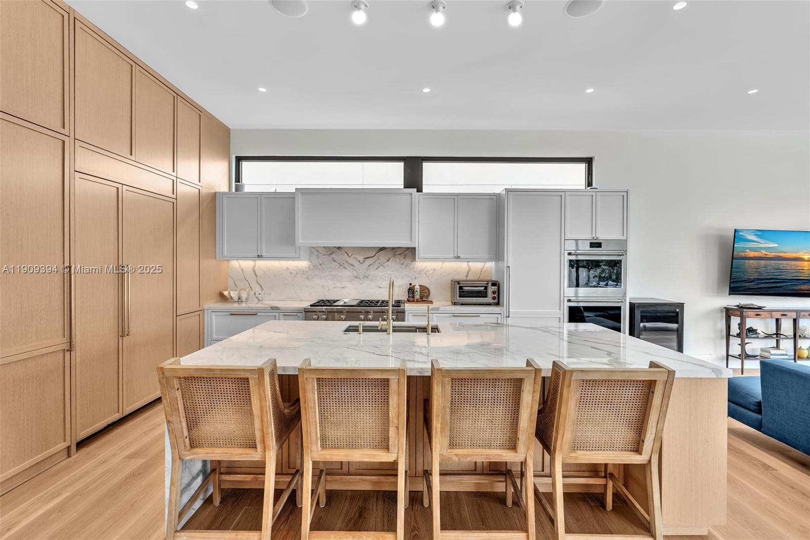 13045 Coronado Ter North Miami, FL 33181