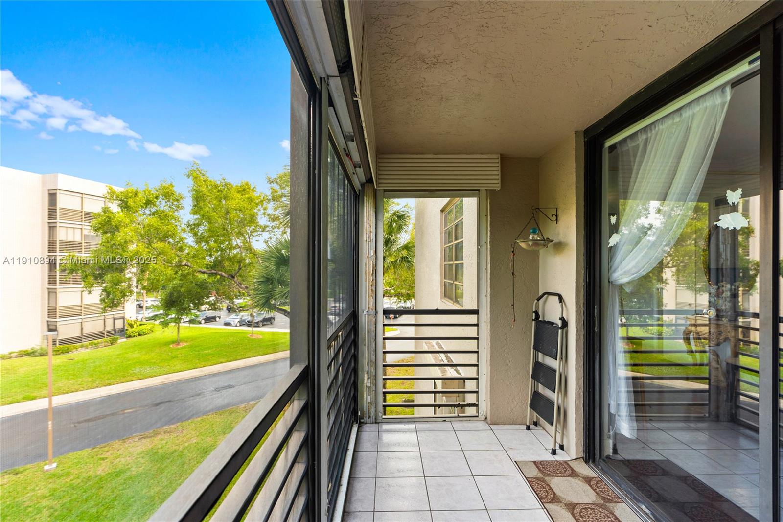 1000 Colony Pt Cir #308 Pembroke Pines, FL 33026