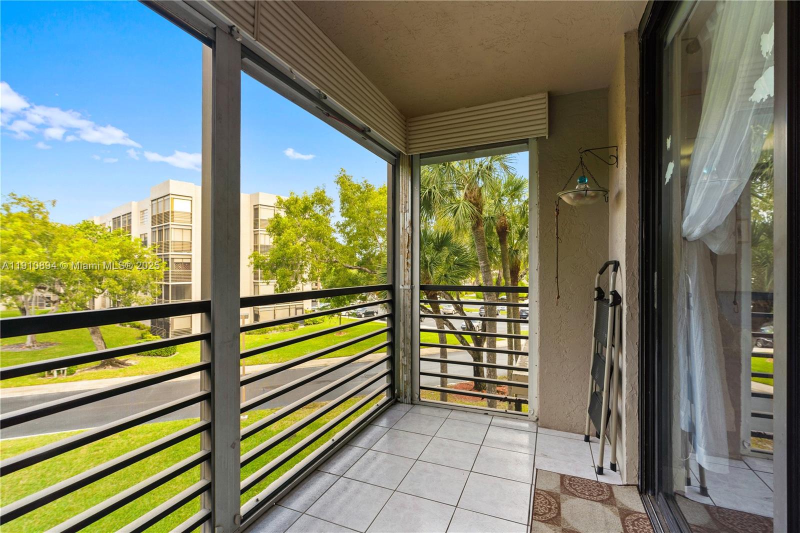 1000 Colony Pt Cir #308 Pembroke Pines, FL 33026