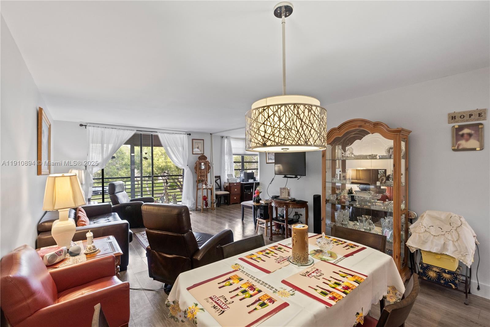 1000 Colony Pt Cir #308 Pembroke Pines, FL 33026