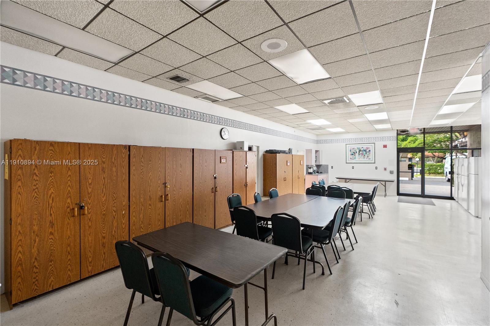 1000 Colony Pt Cir #308 Pembroke Pines, FL 33026