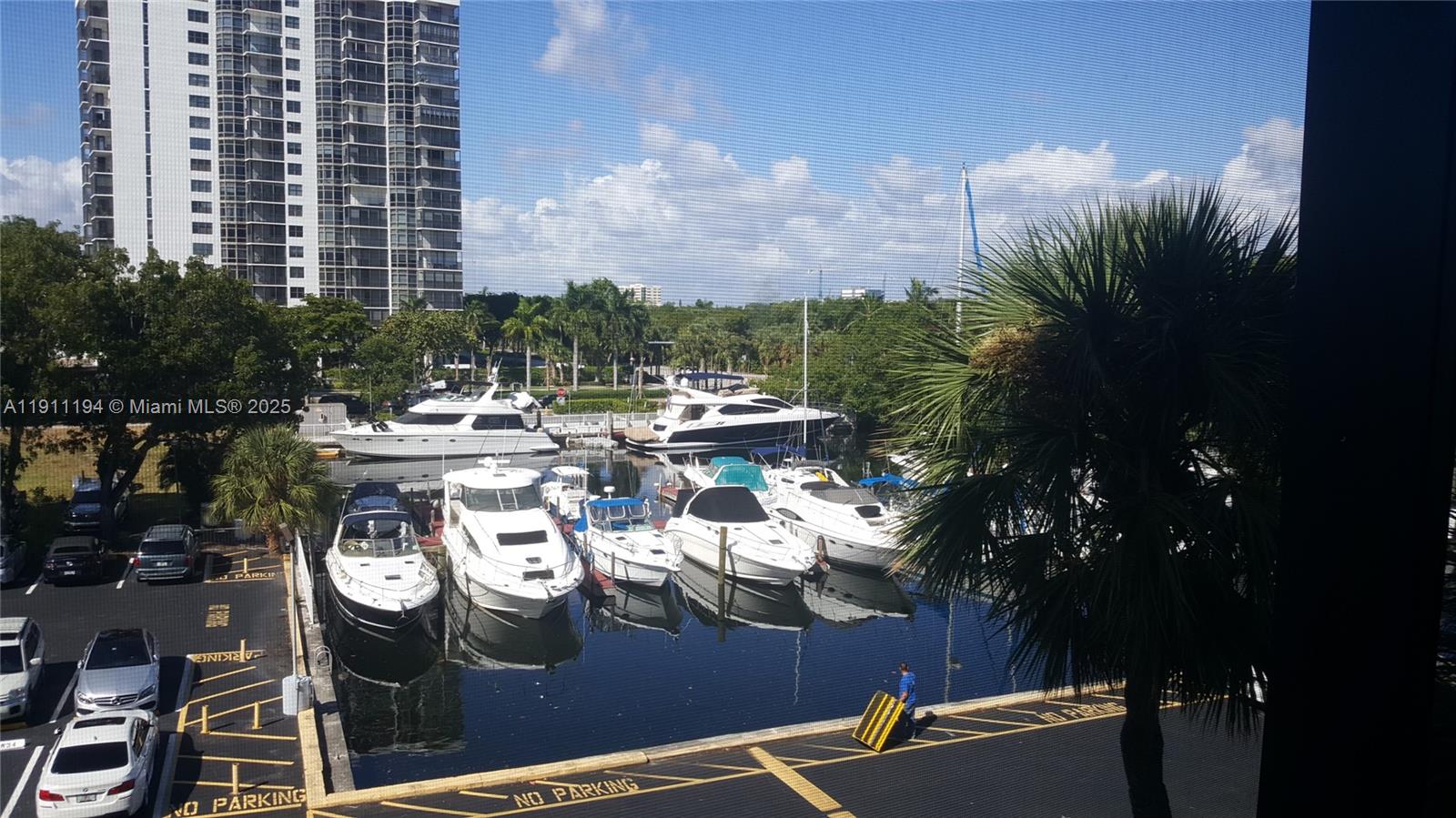 3401 N Country Clb Dr #412