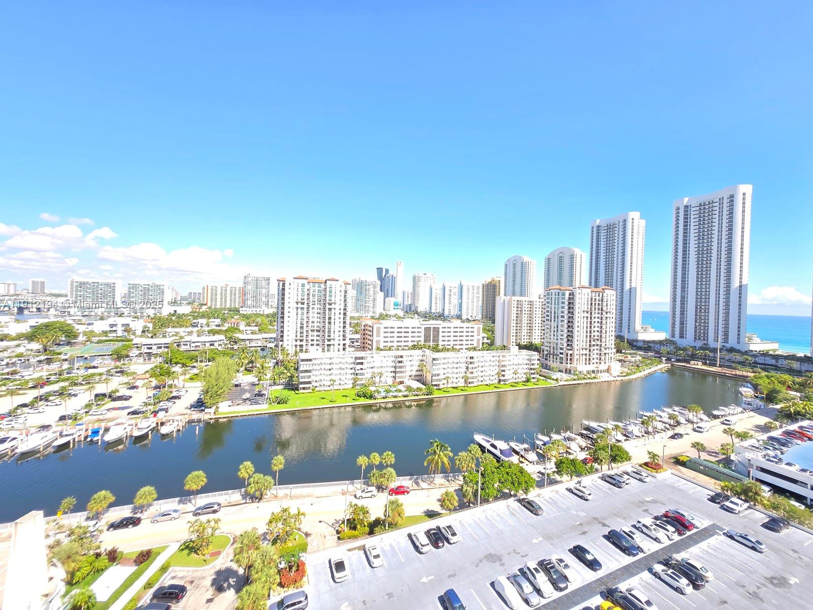 image Arlen House Condo11