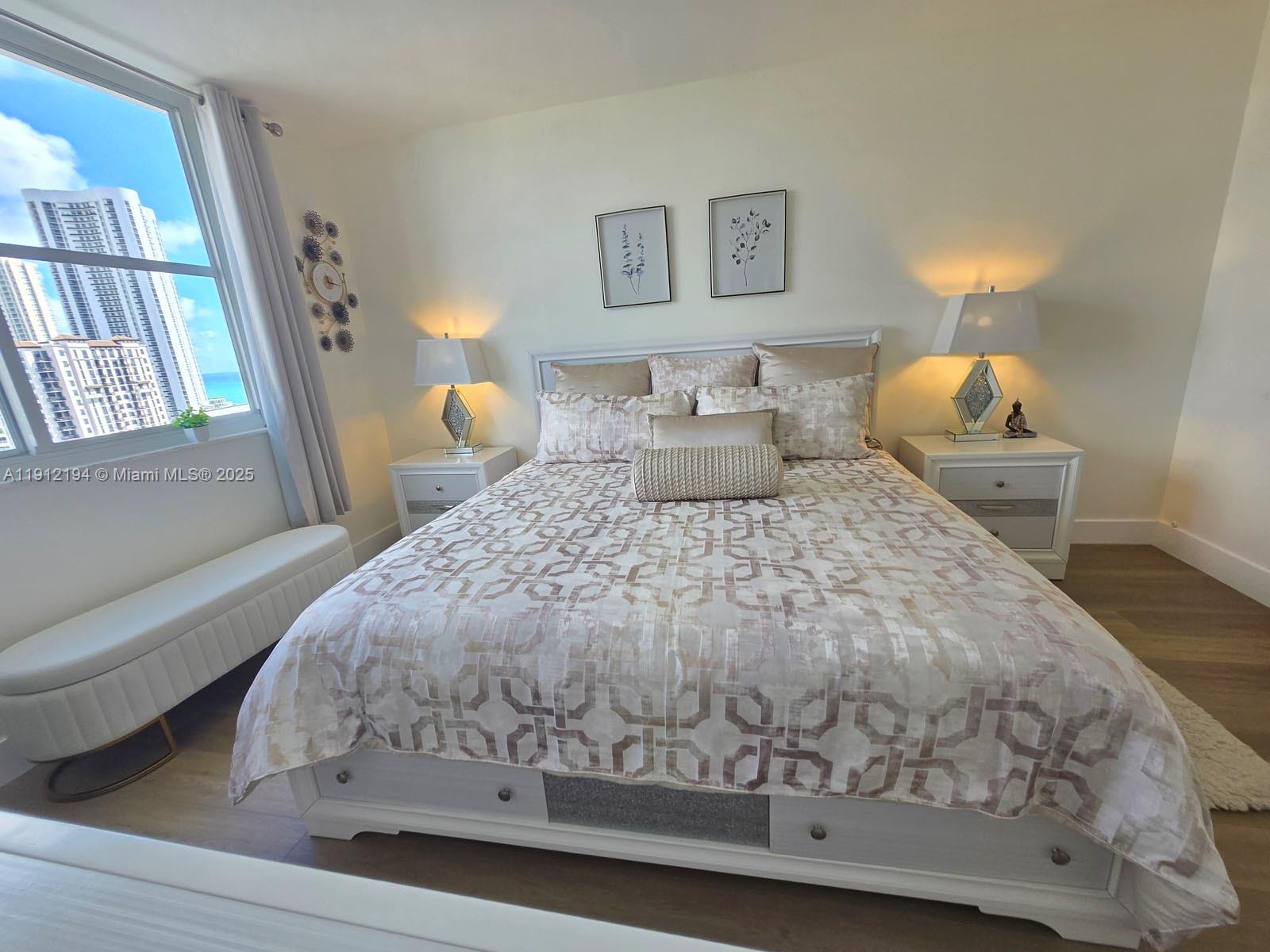 image Arlen House Condo29