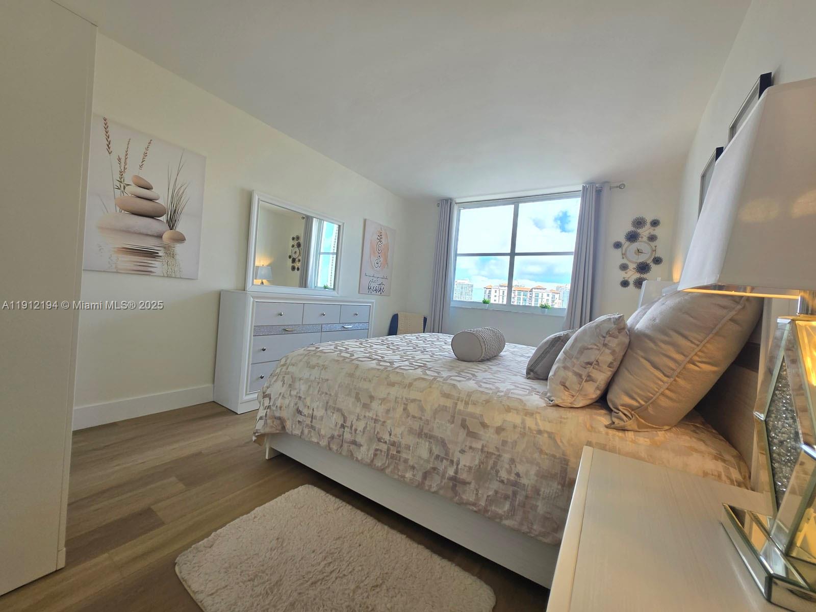 image Arlen House Condo31