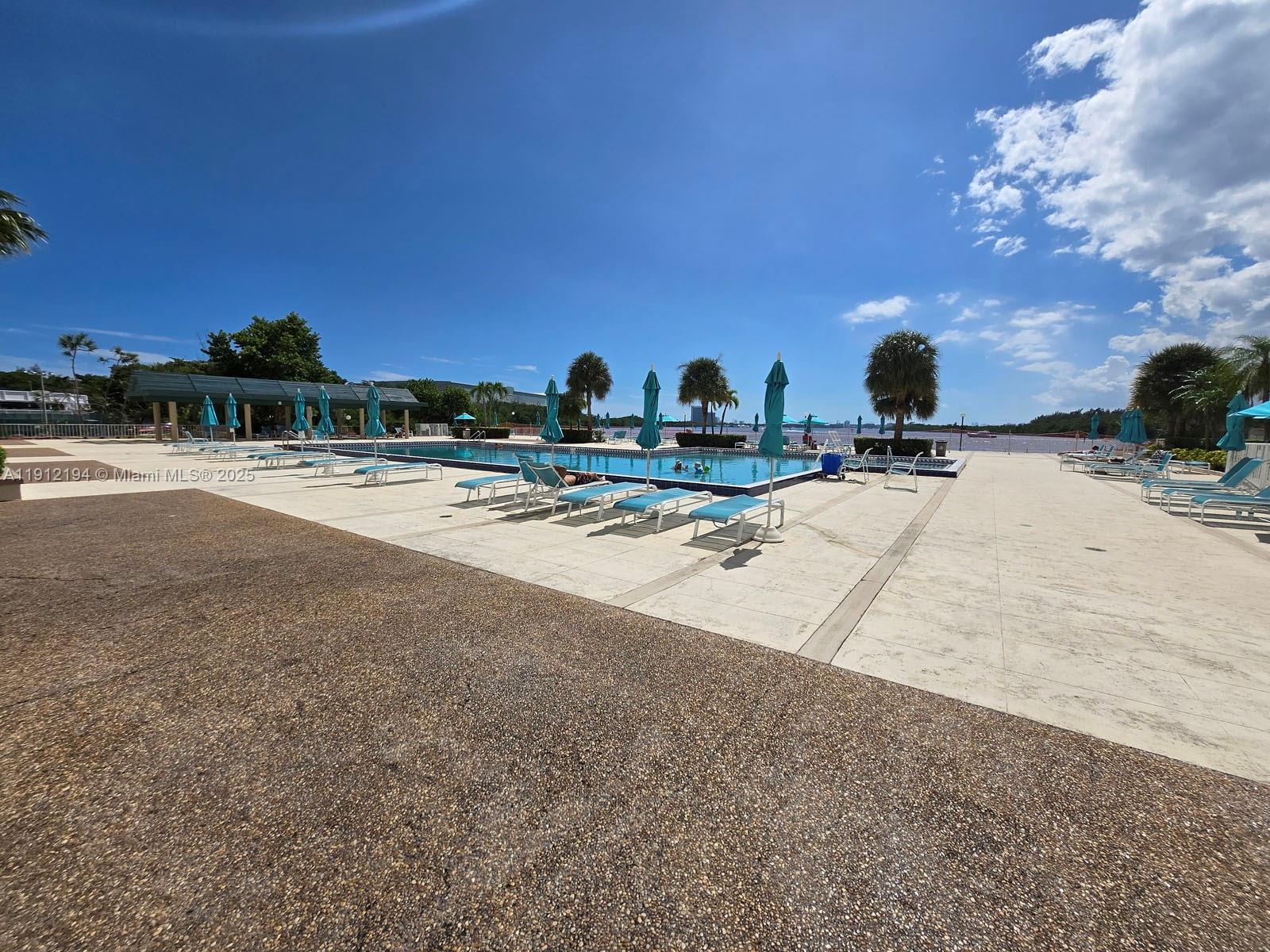 image Arlen House Condo46