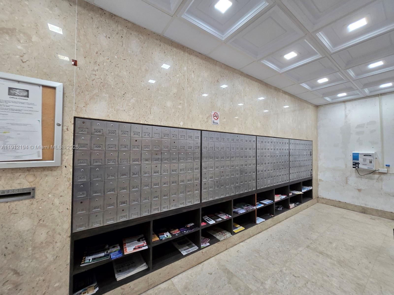 image Arlen House Condo51