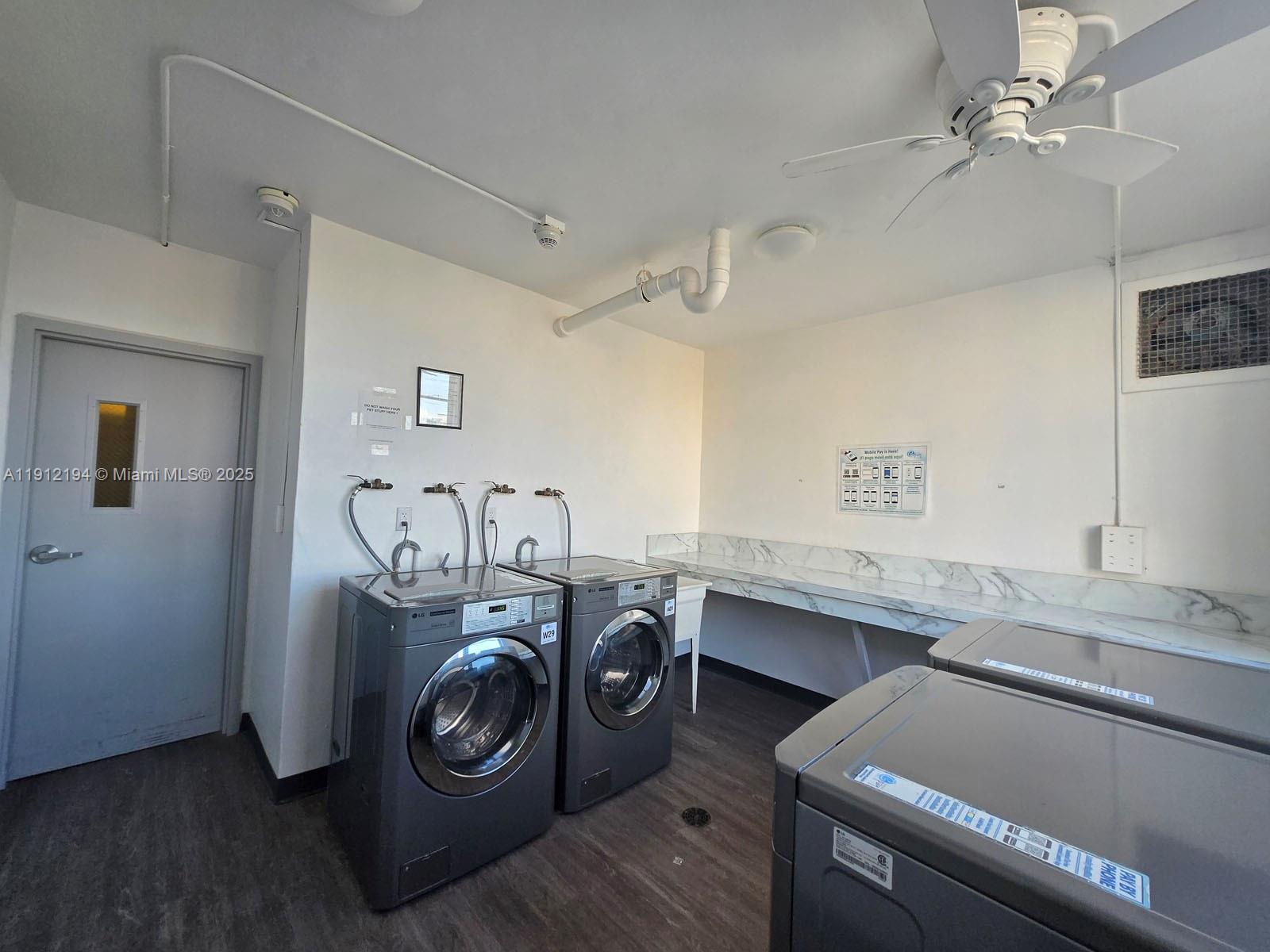 image Arlen House Condo58