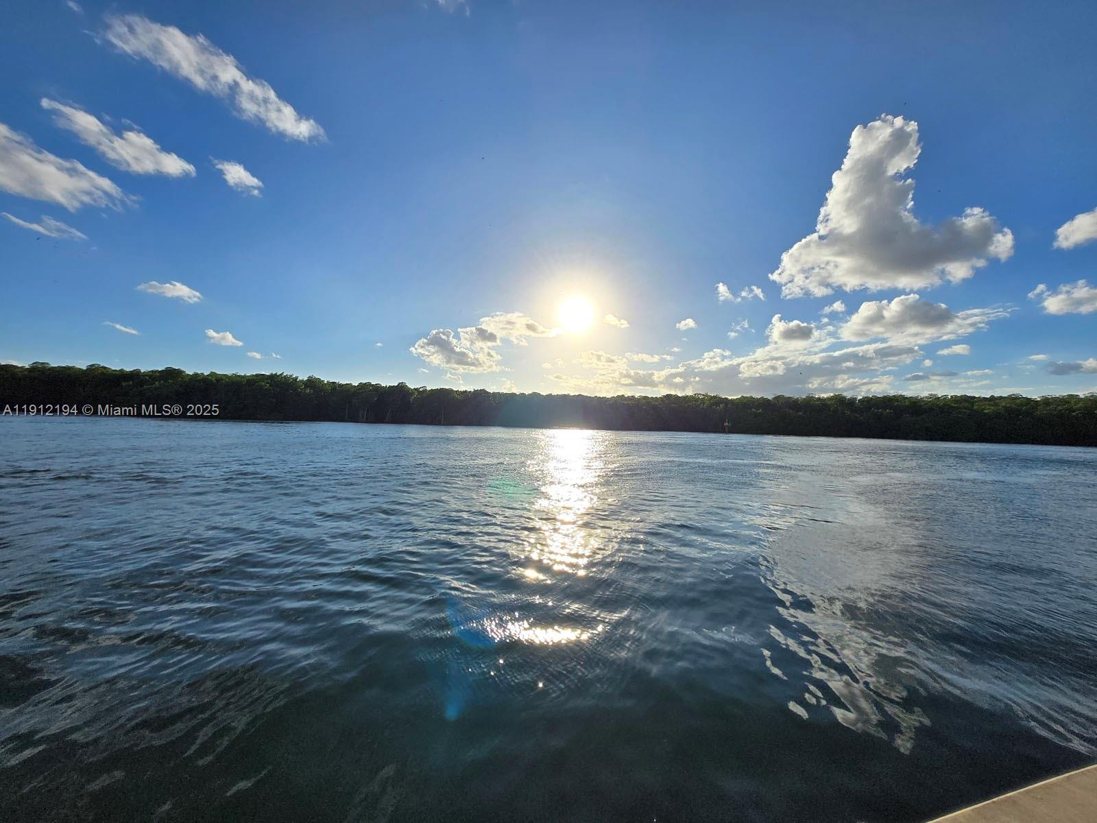 image Arlen House Condo8