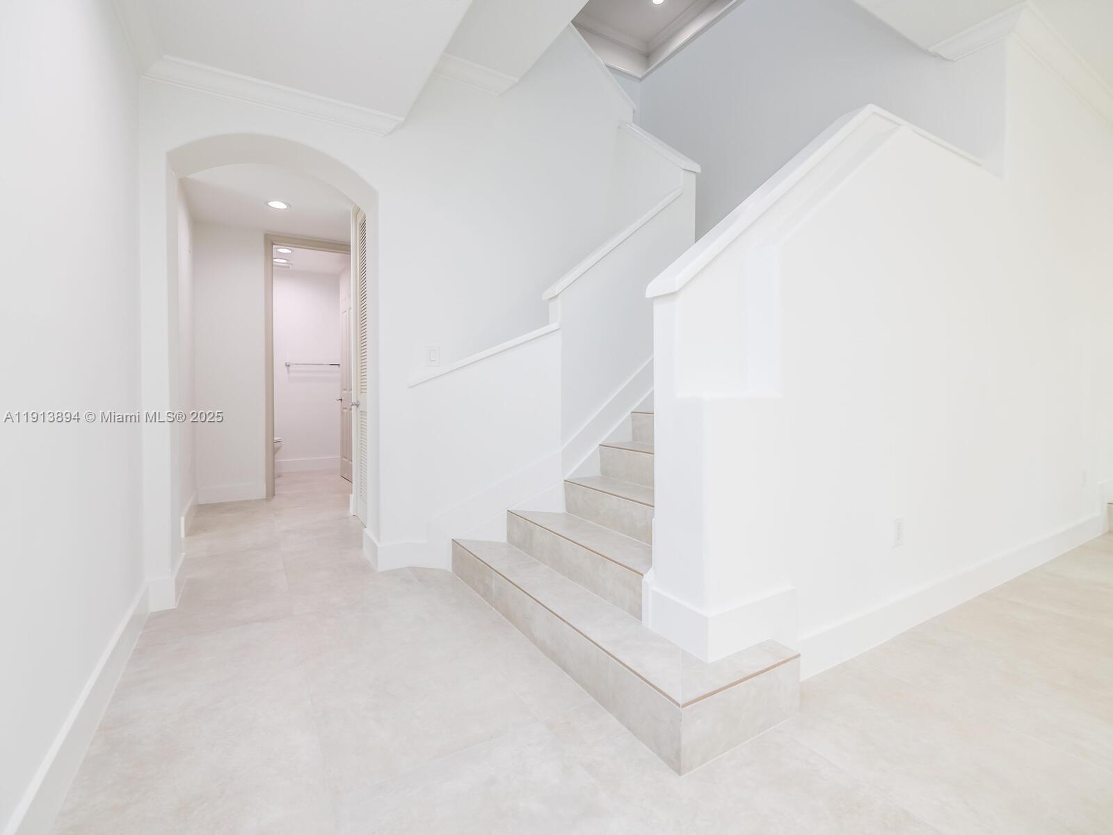 20729 NE 32nd Ave Aventura, FL 33180