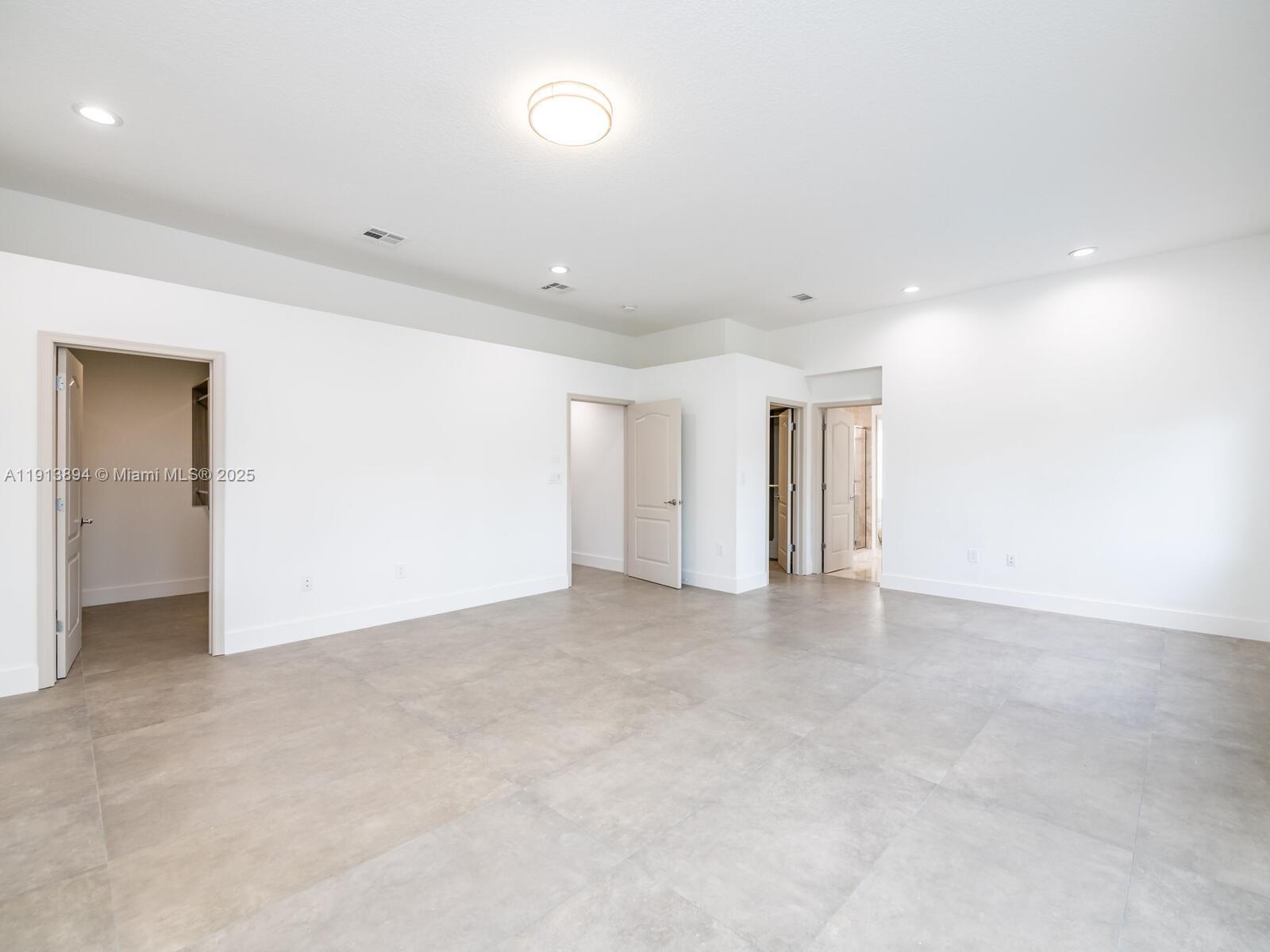 20729 NE 32nd Ave Aventura, FL 33180