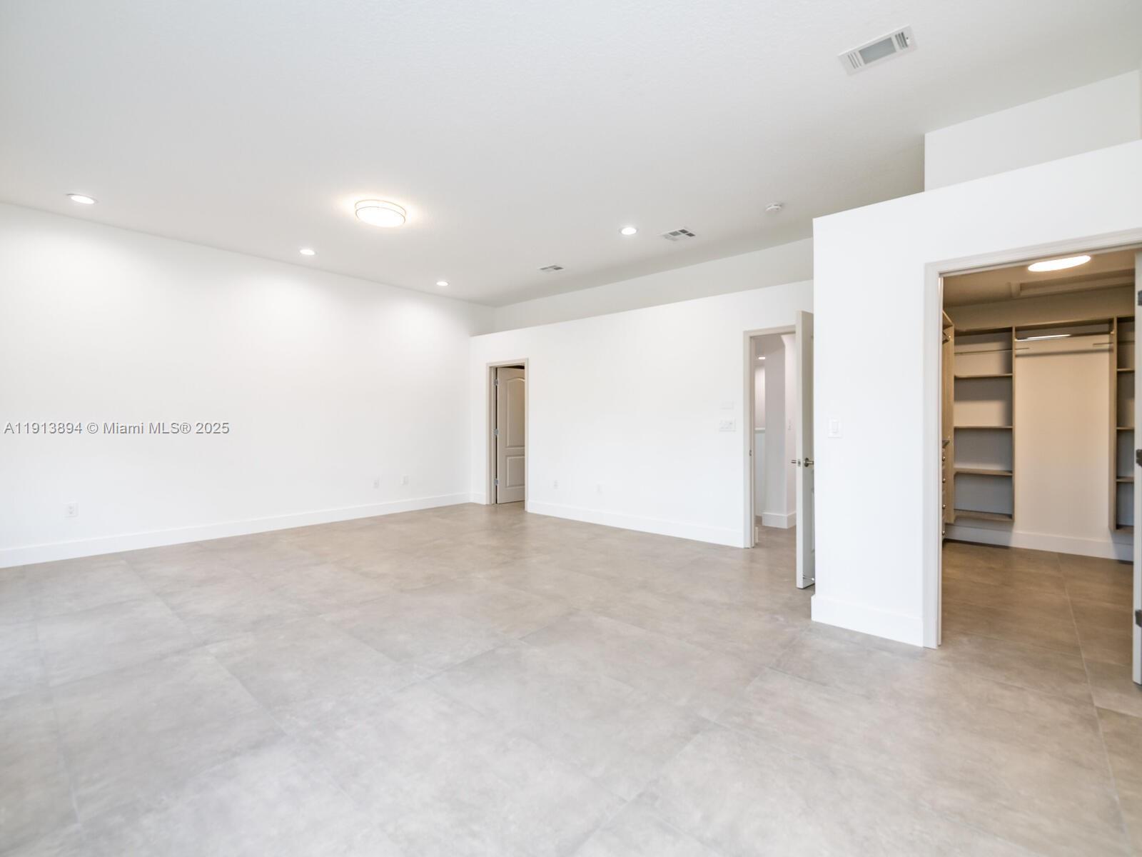 20729 NE 32nd Ave Aventura, FL 33180