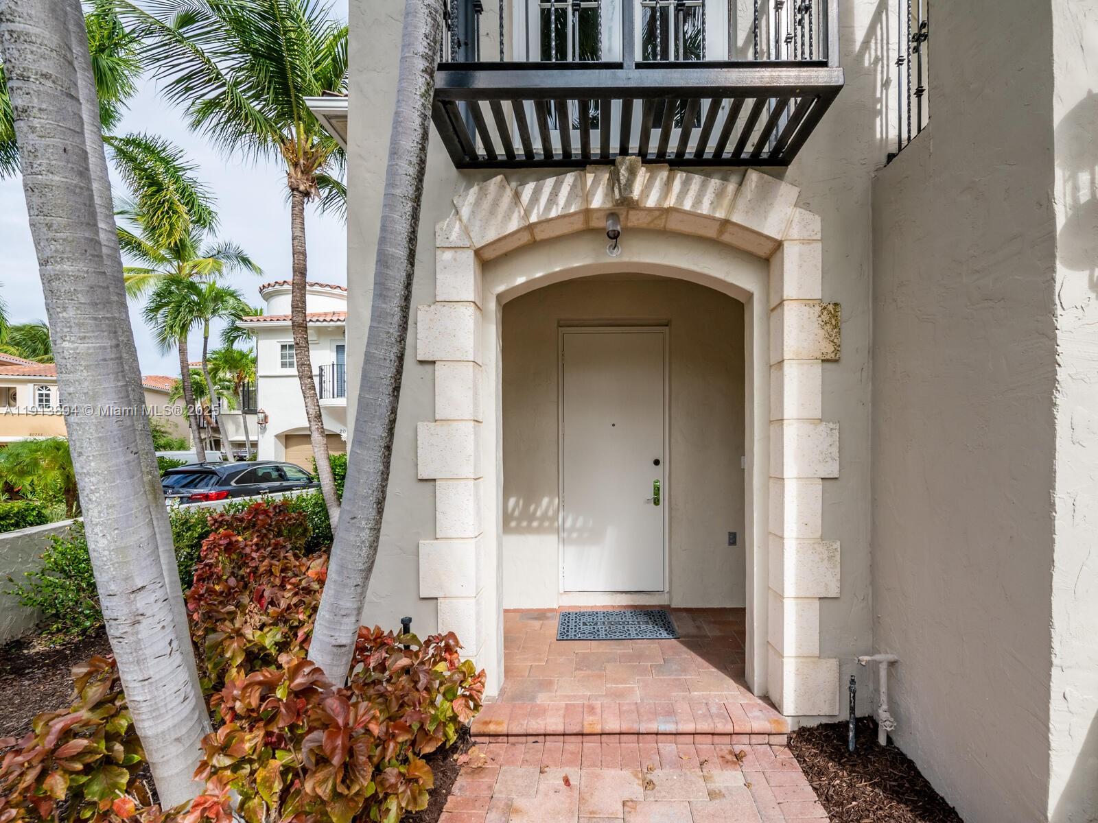 20729 NE 32nd Ave Aventura, FL 33180