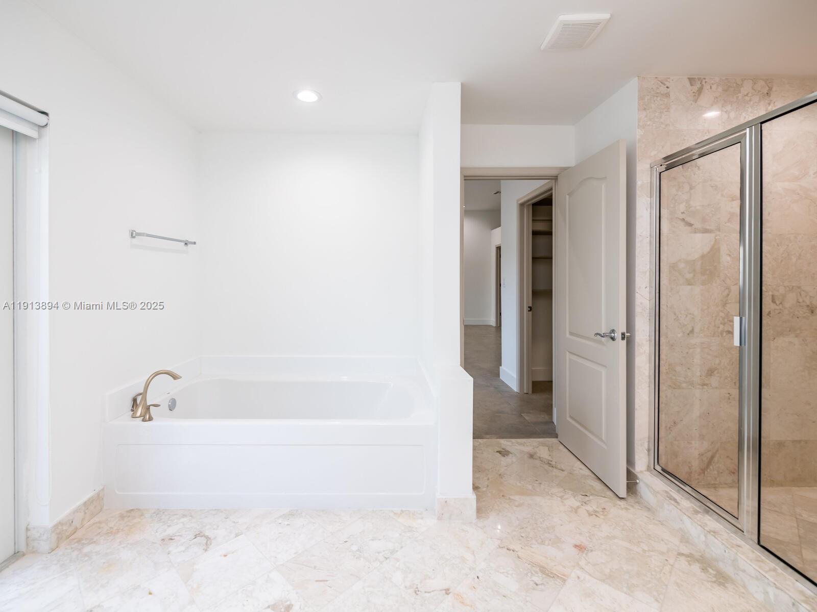 20729 NE 32nd Ave Aventura, FL 33180