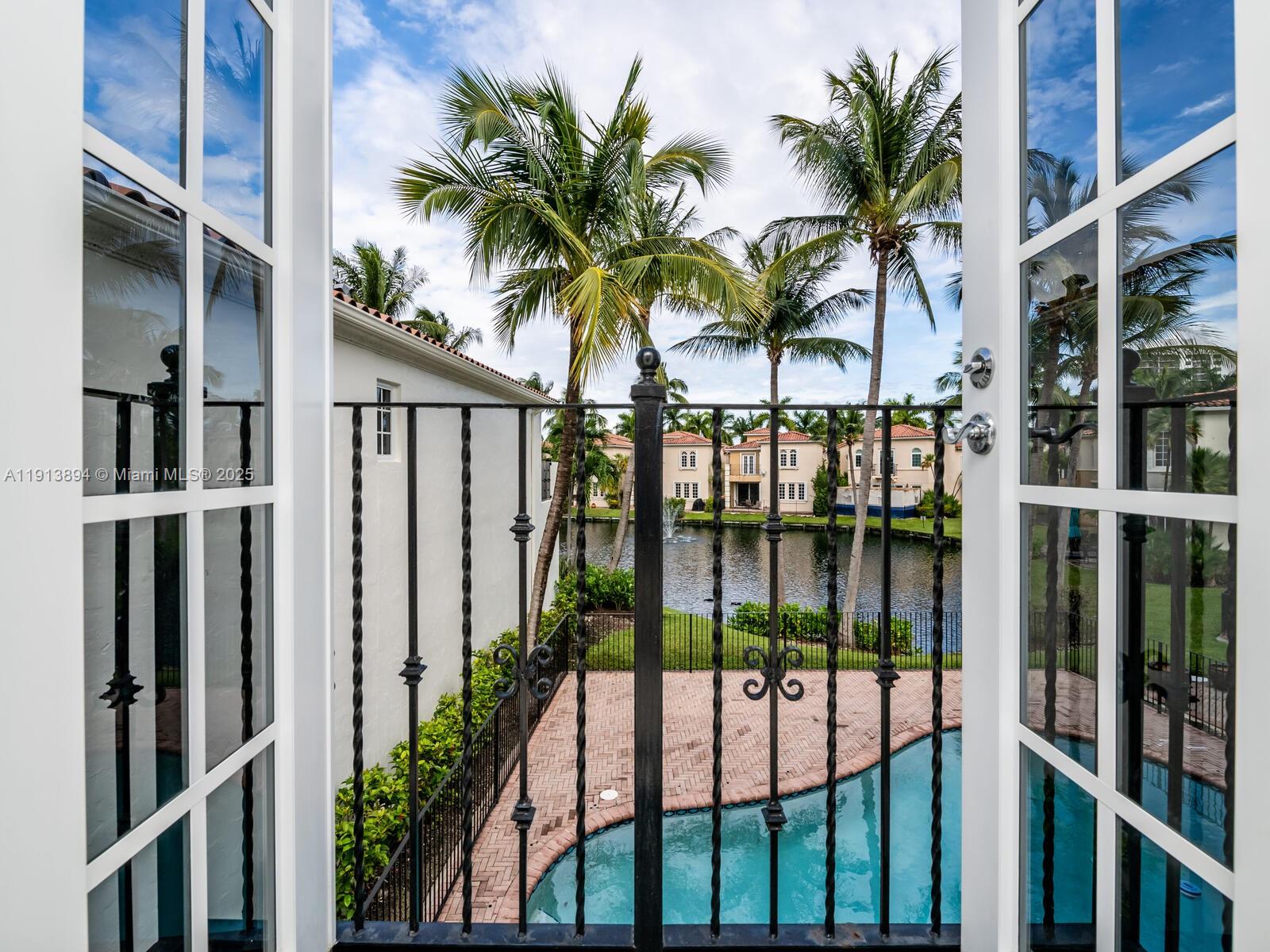 20729 NE 32nd Ave Aventura, FL 33180