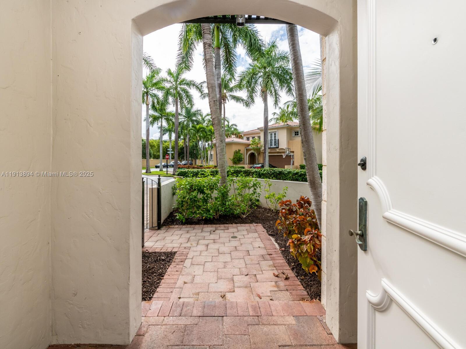 20729 NE 32nd Ave Aventura, FL 33180