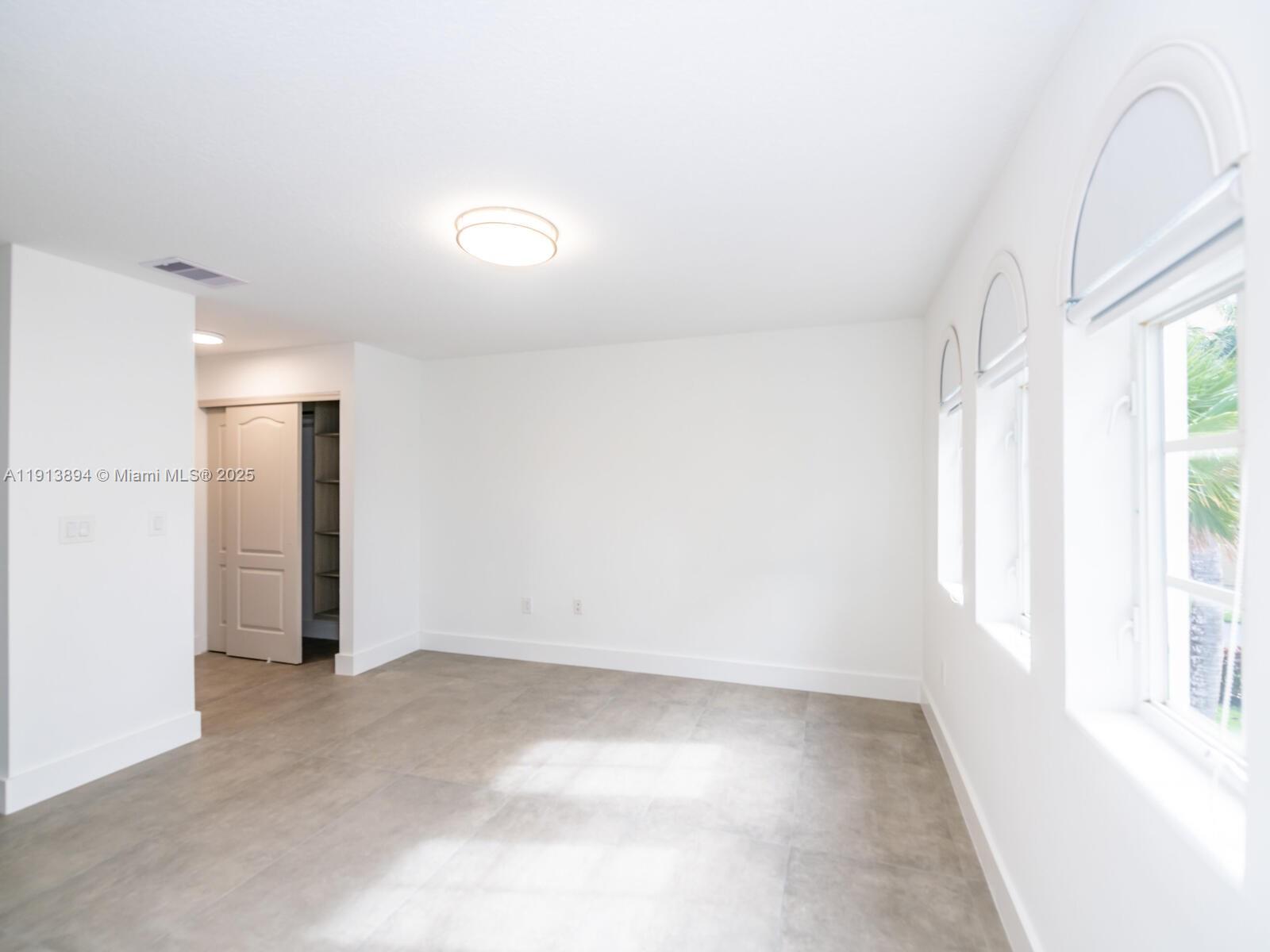 20729 NE 32nd Ave Aventura, FL 33180