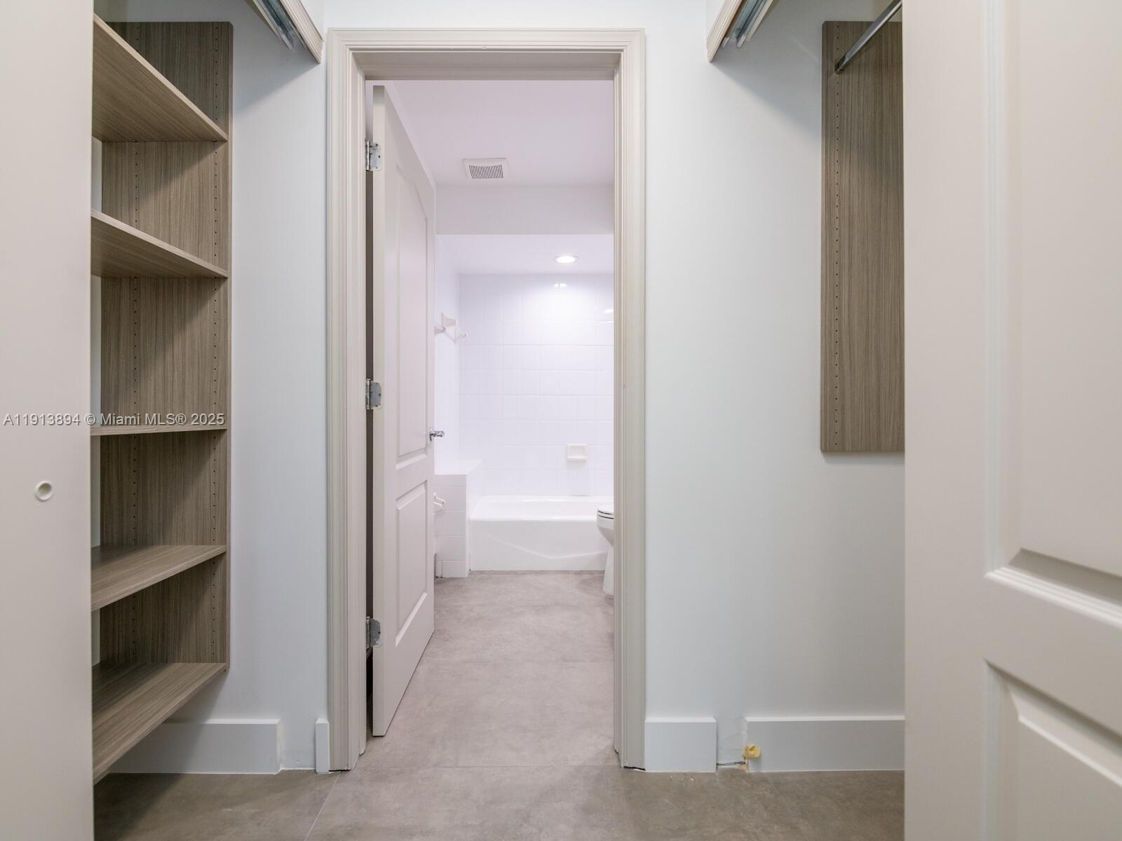 20729 NE 32nd Ave Aventura, FL 33180