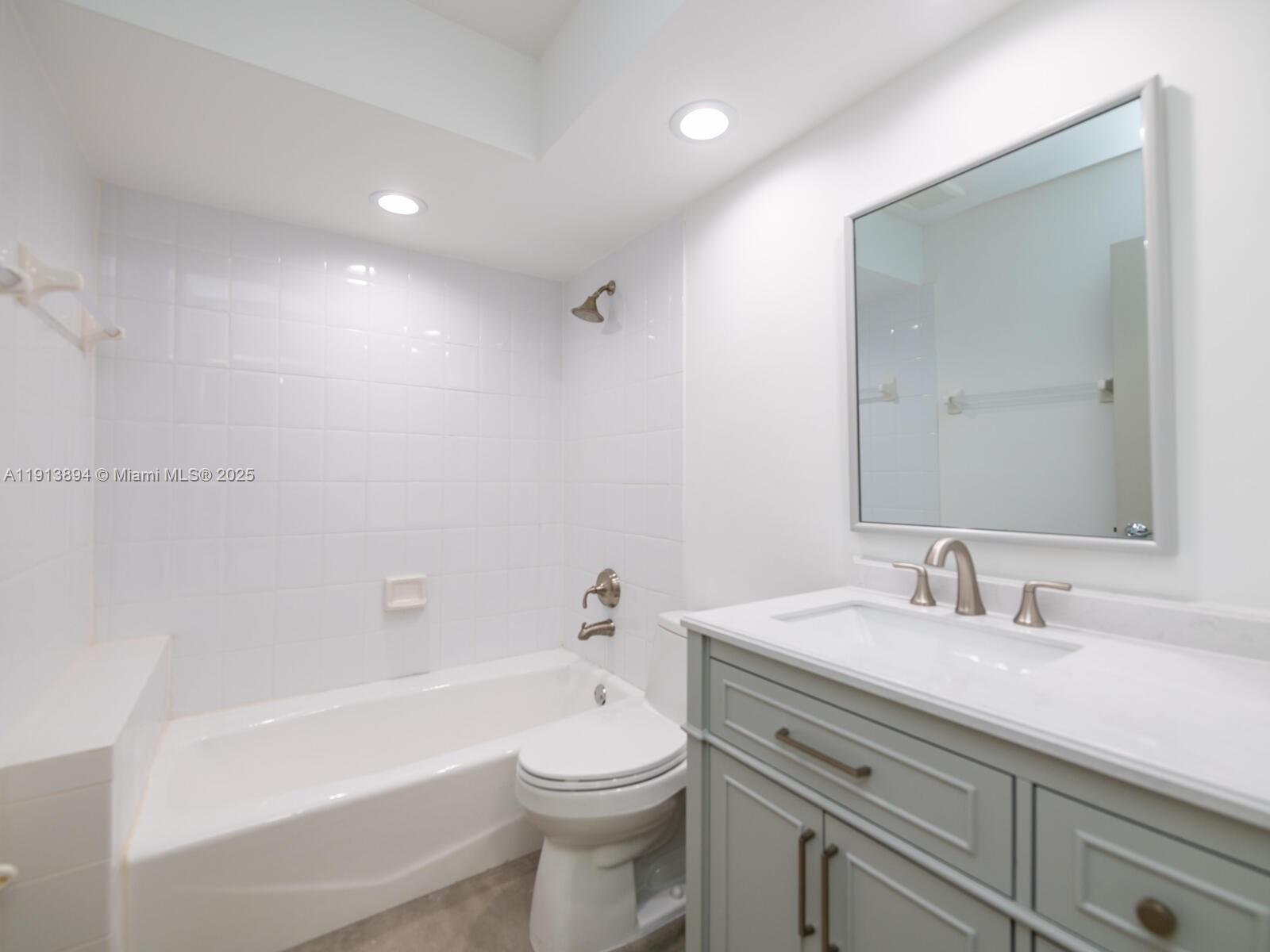 20729 NE 32nd Ave Aventura, FL 33180