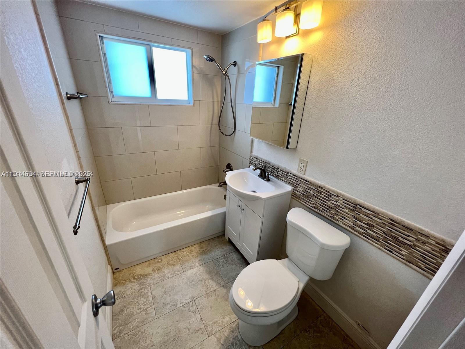 2700 NE 135th St #45 North Miami, FL 33181