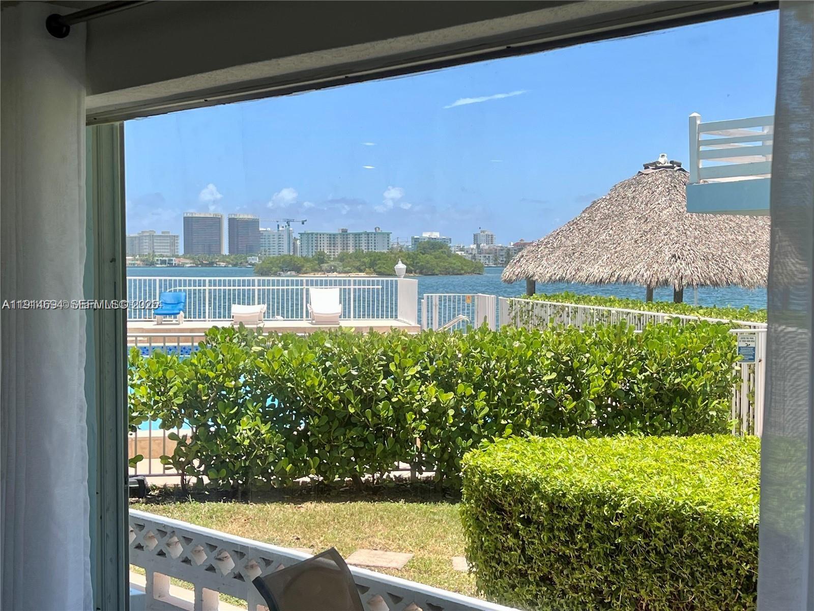 2700 NE 135th St #45 North Miami, FL 33181