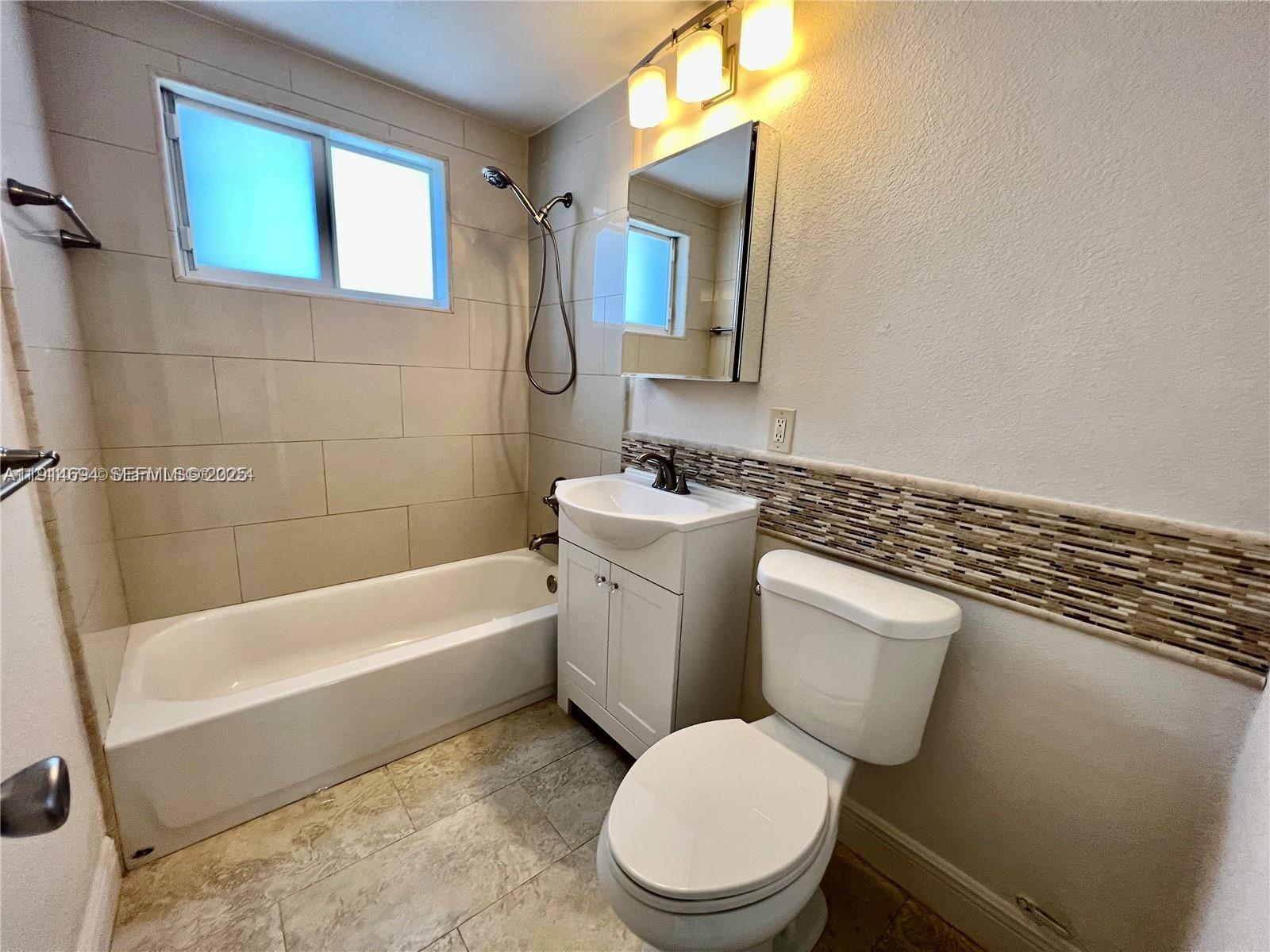 2700 NE 135th St #45 North Miami, FL 33181