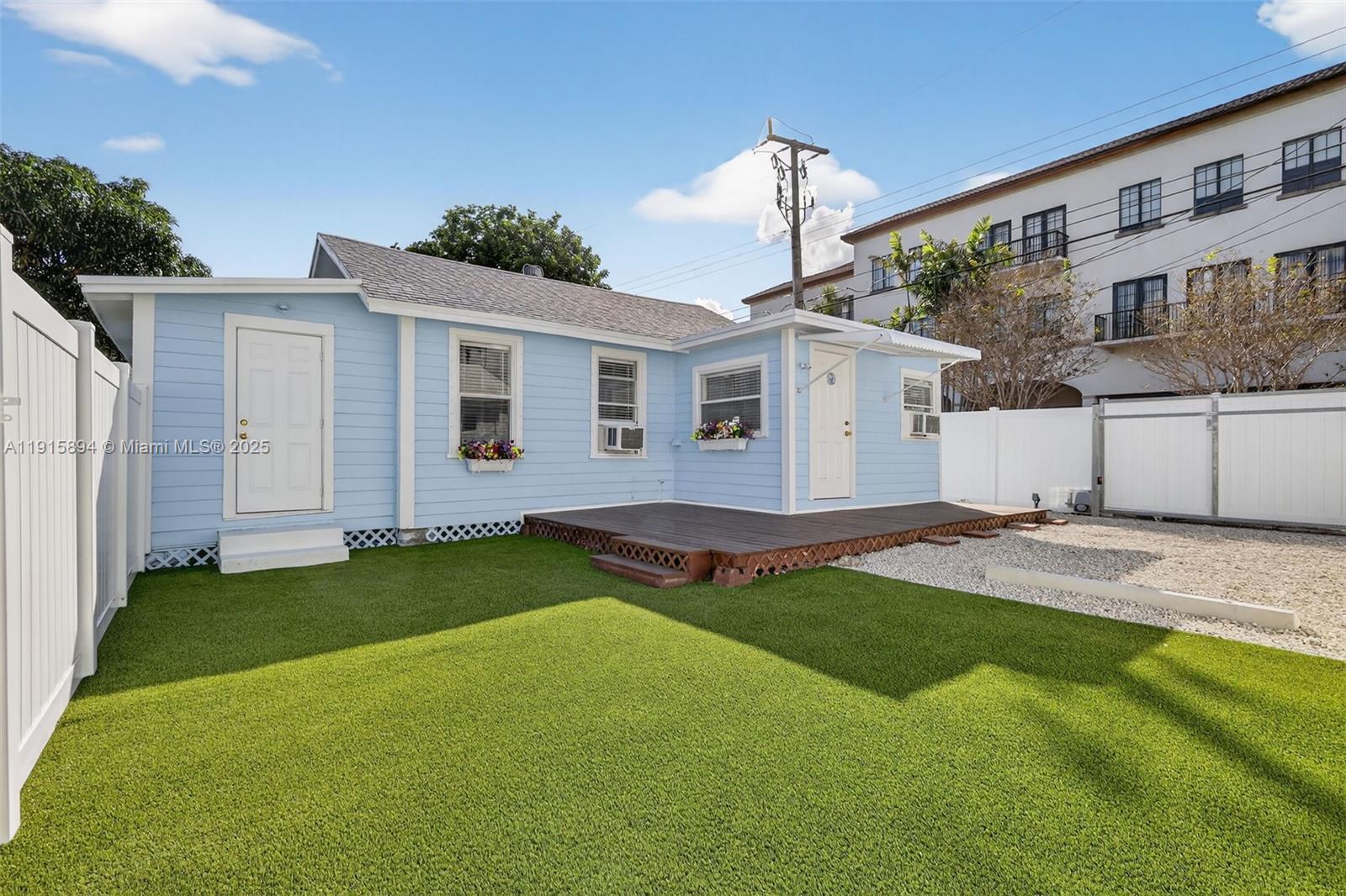 123 N Ocean Breeze #B