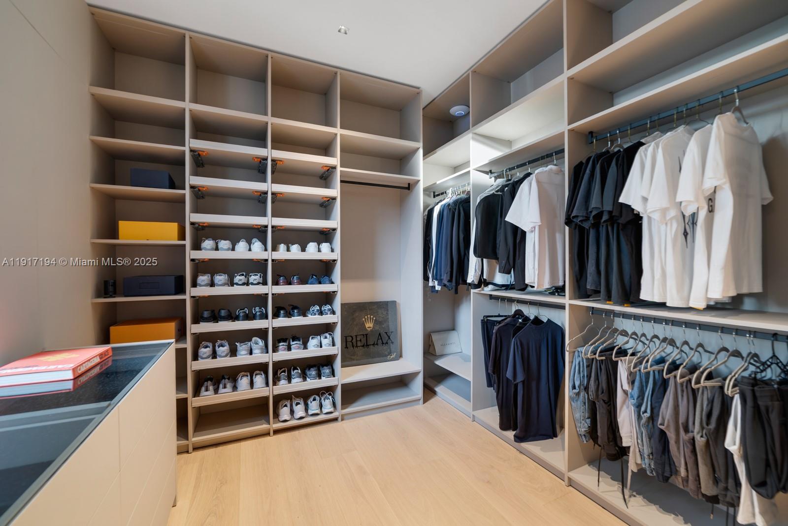 7051 SW 69th Ave South Miami, FL 33143