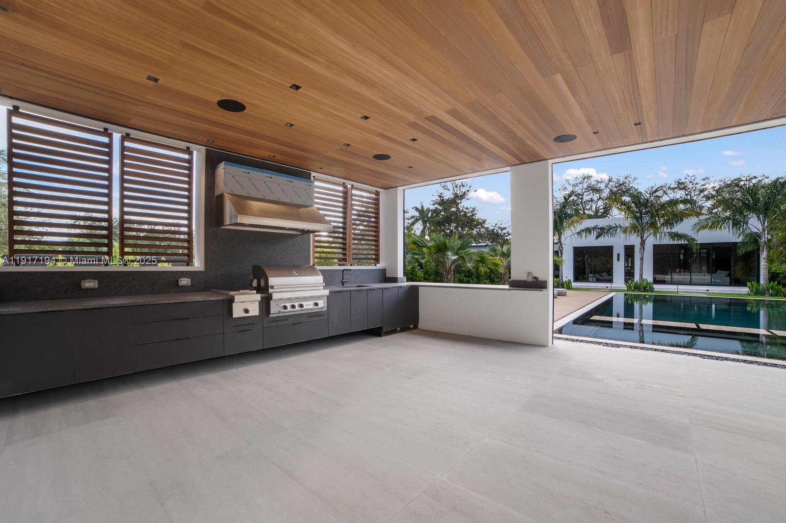 7051 SW 69th Ave South Miami, FL 33143