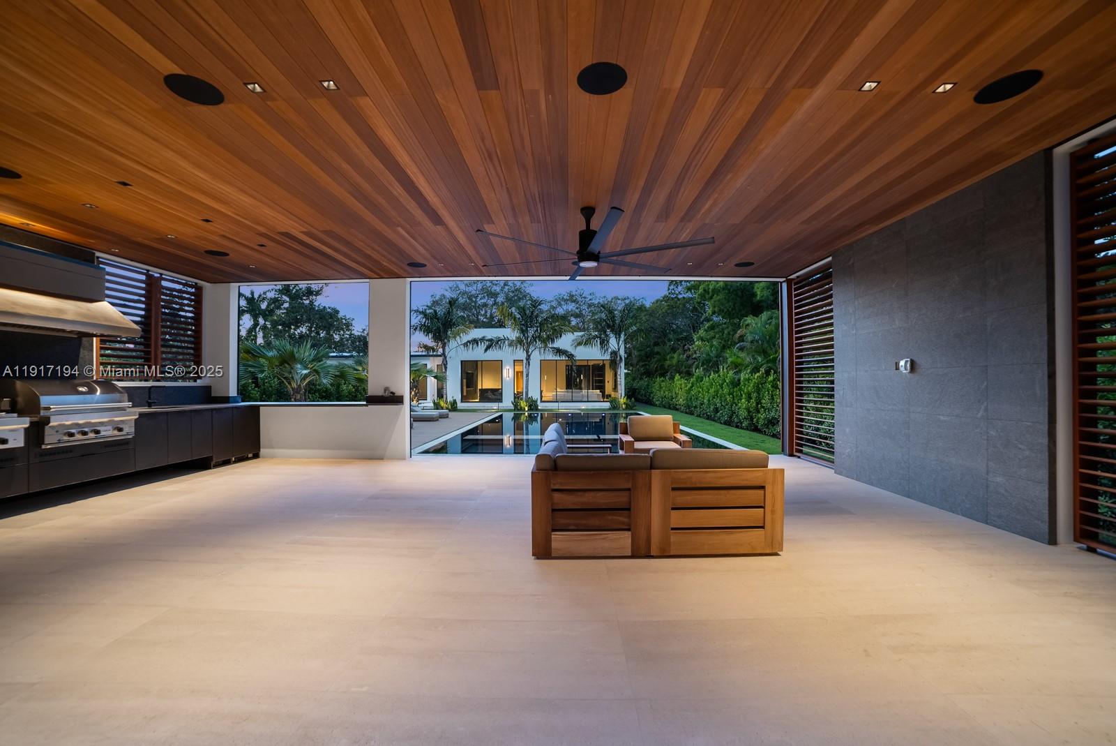 7051 SW 69th Ave South Miami, FL 33143